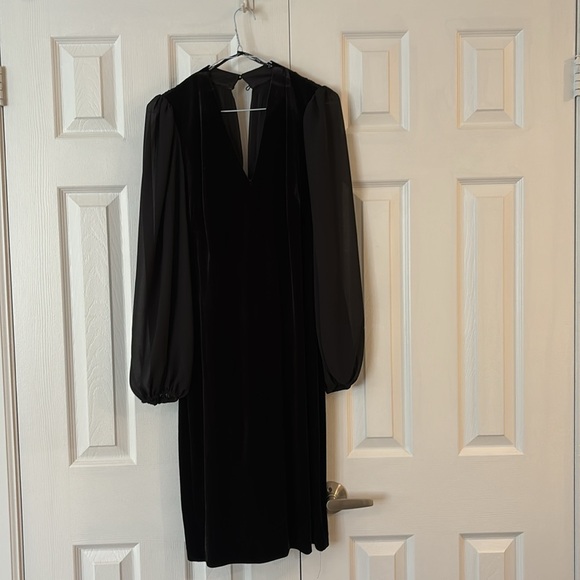 Vince Camuto Balloon Sleeve Velvet Dress - Picture 3 of 4
